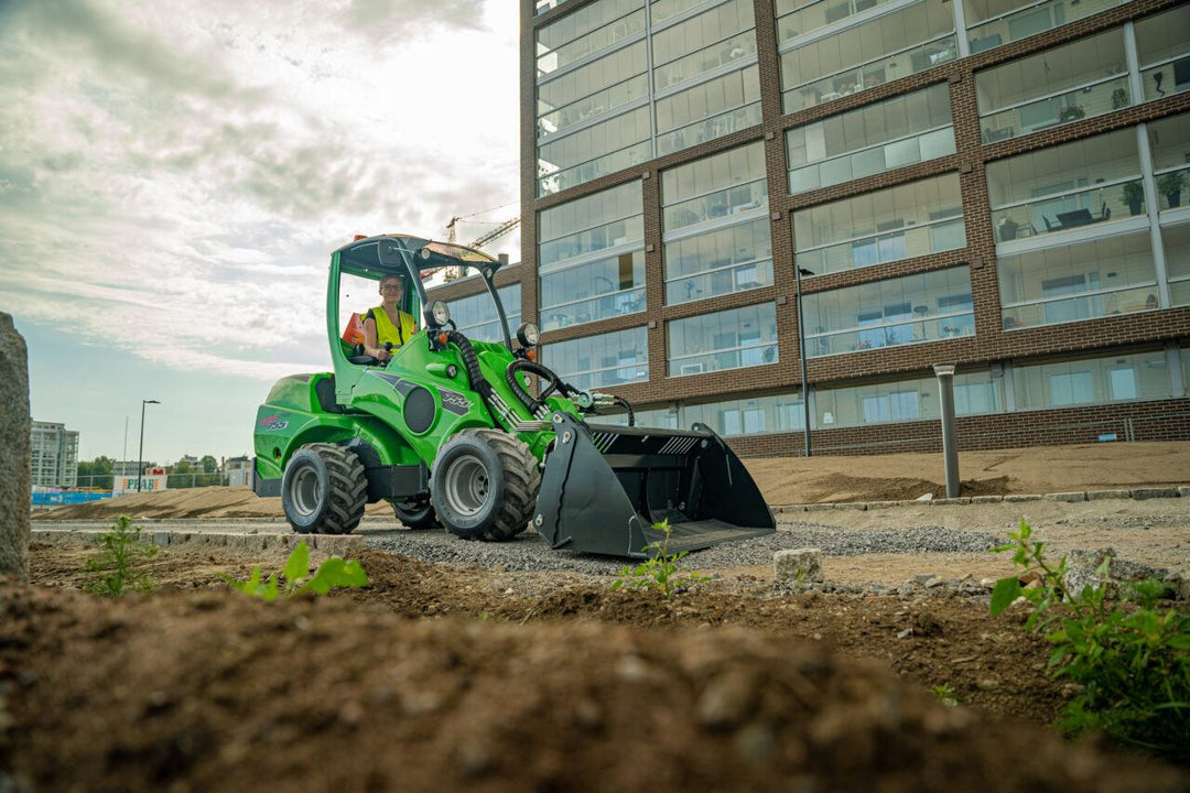 Avant 4 in 1 Bucket HD 1450mm (57") (A428472)