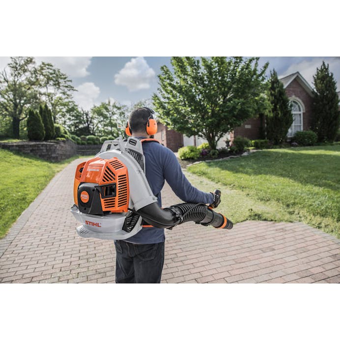 Stihl BR 800 C-E BACKPACK BLOWER | ARNS Equipment in Calgary & Online Across Canada