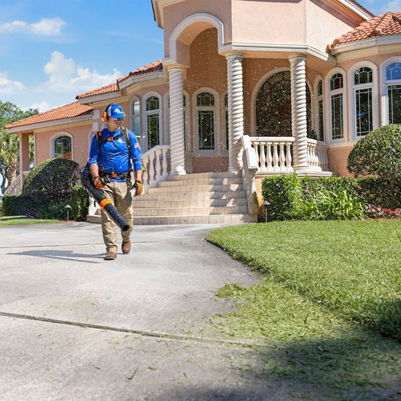 Stihl BR 800 C-E BACKPACK BLOWER | ARNS Equipment in Calgary & Online Across Canada