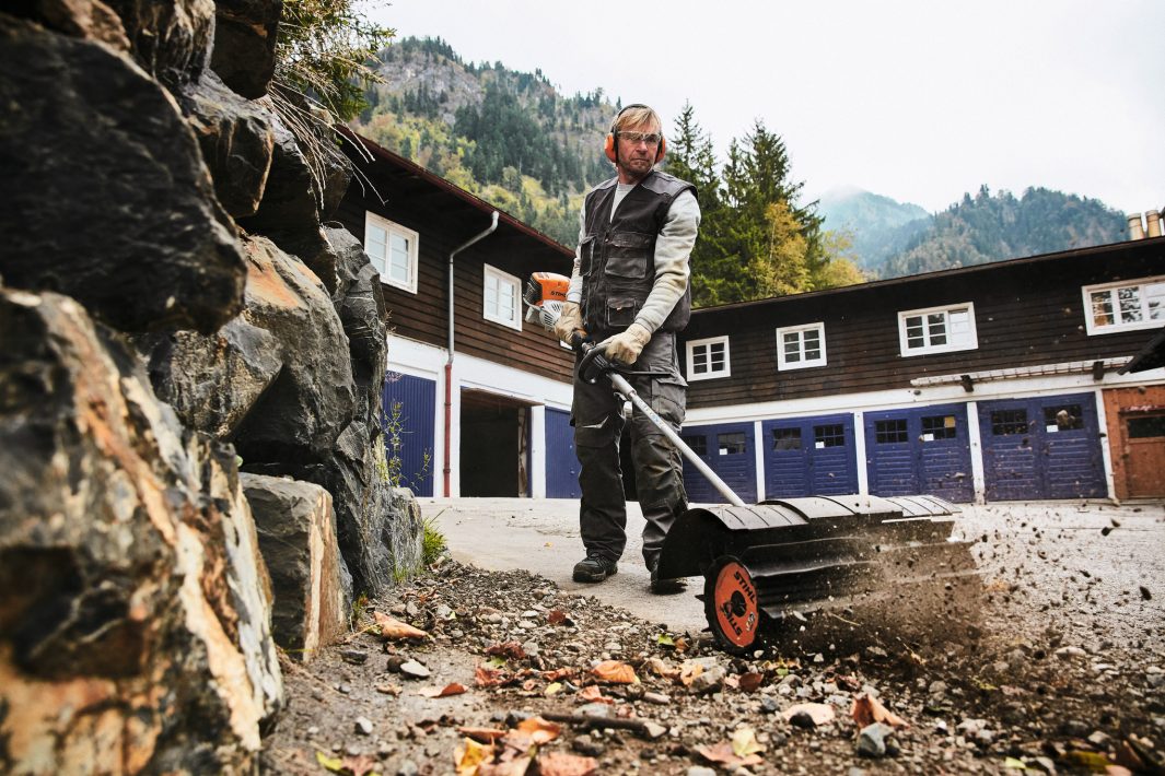 STIHL KW - KM PowerSweep™ Broom